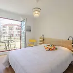 Bel Appartement Renove, Calme, Proche Centre Et Plage, Balcon, 2 Chambres, Commerces A 150M - Fr-1-4-685
